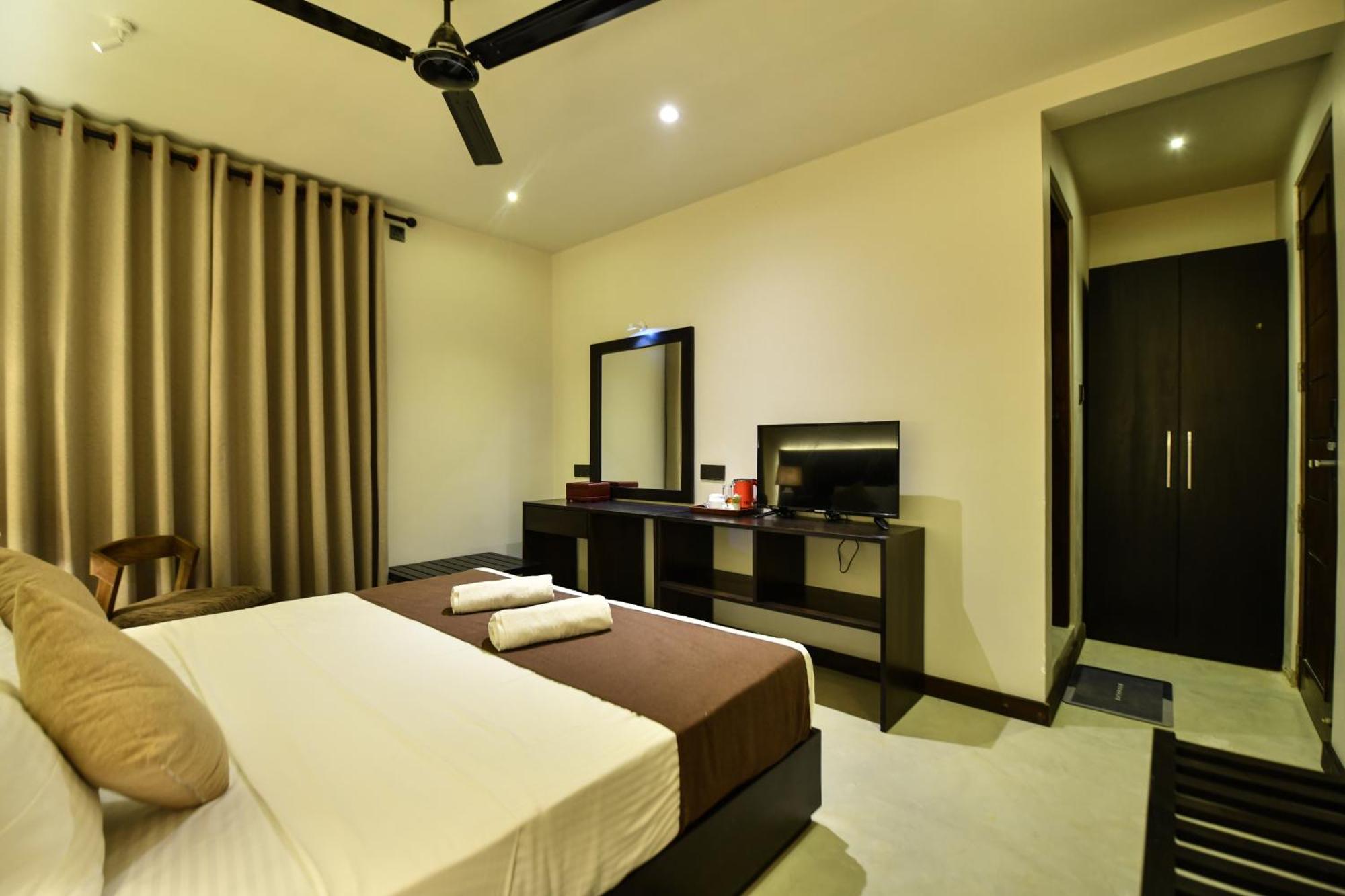 Hiriketiya Beach Resort Dickwella Exterior photo